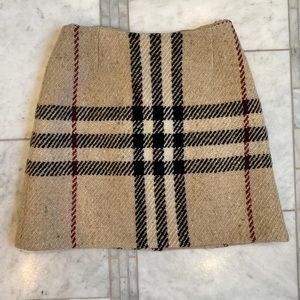 Burberry mini skirt